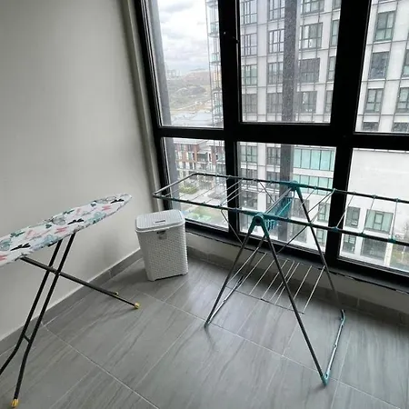 Luxury 3 Bedrooms Near Mall Of *