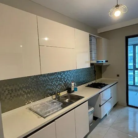 Luxury 3 Bedrooms Near Mall Of Apartament